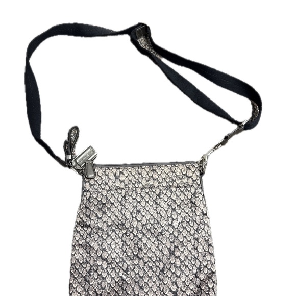 Coach Getaway Snake Print File Nylon Silver Textured Crossbody Bag - EUC - Picture 2 of 10